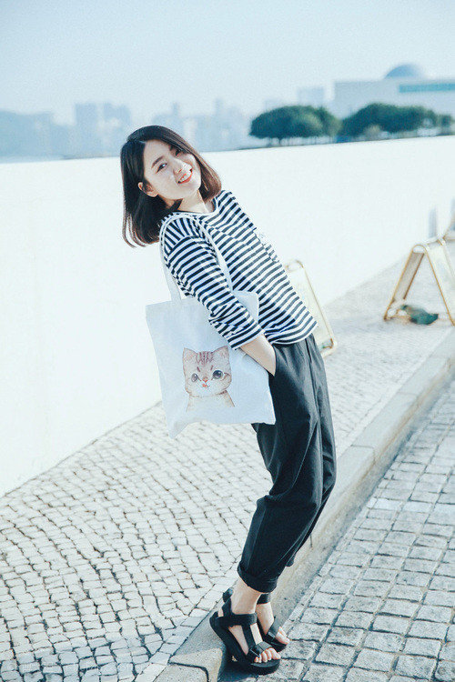 开云-欧陆争冠舞台闪耀双子星，从NBA东契奇空砍48分，到德甲福克斯绝境封神